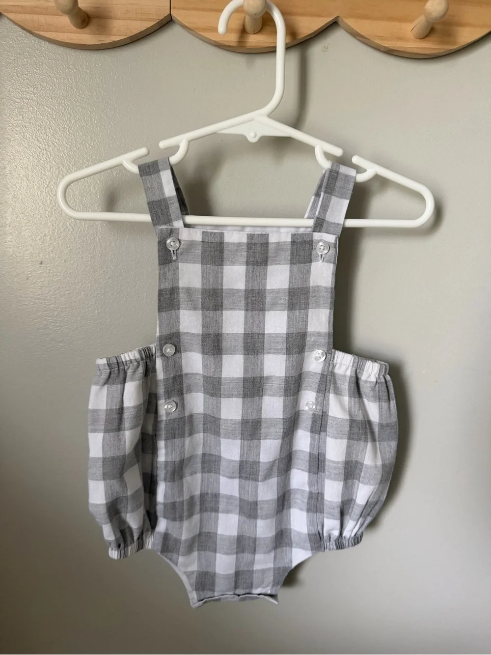 Mud Pie Baby 6-9M Gray White Gingham Romper Sleeveless Unisex One Piece
